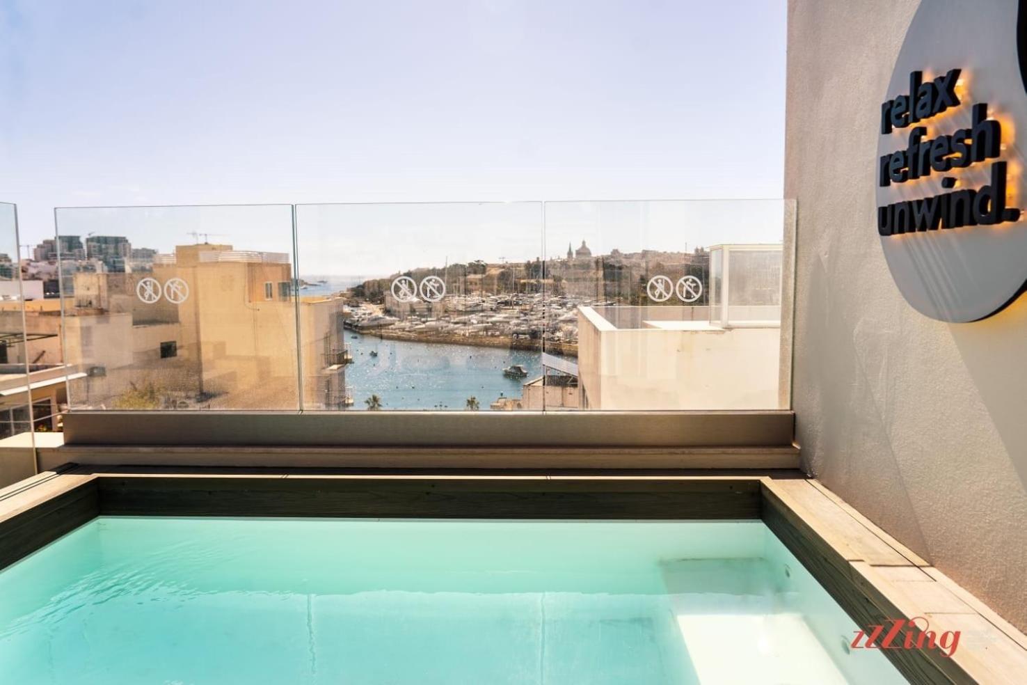 Stuart Rooms By Zzzing Gzira Exterior photo
